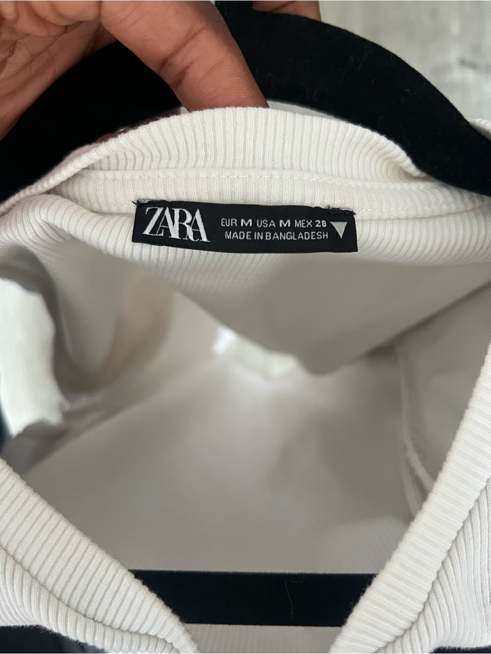 Zara White Ribbed Ruffle Sleeve Crop Top - Picture 2 of 2